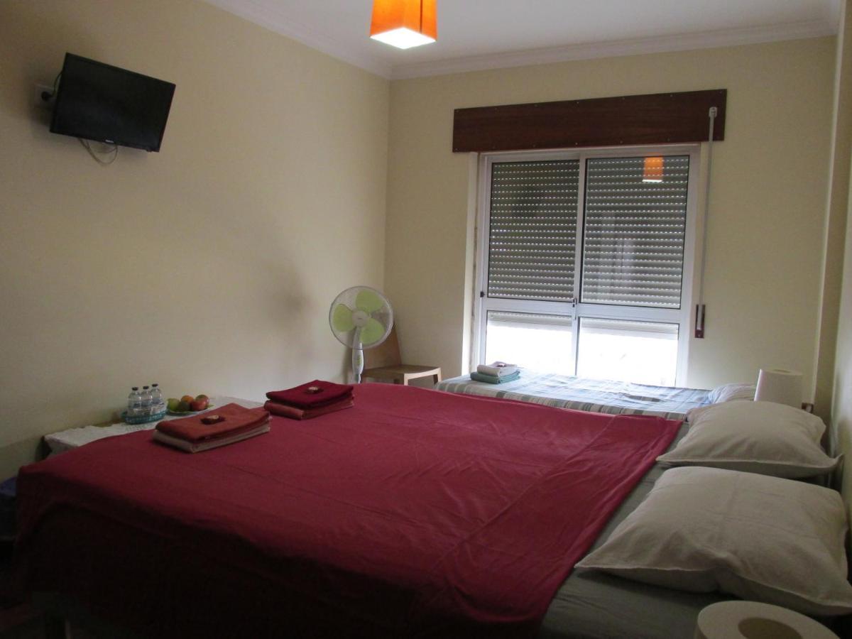 Homestay Marialva Park Seixal  Luaran gambar