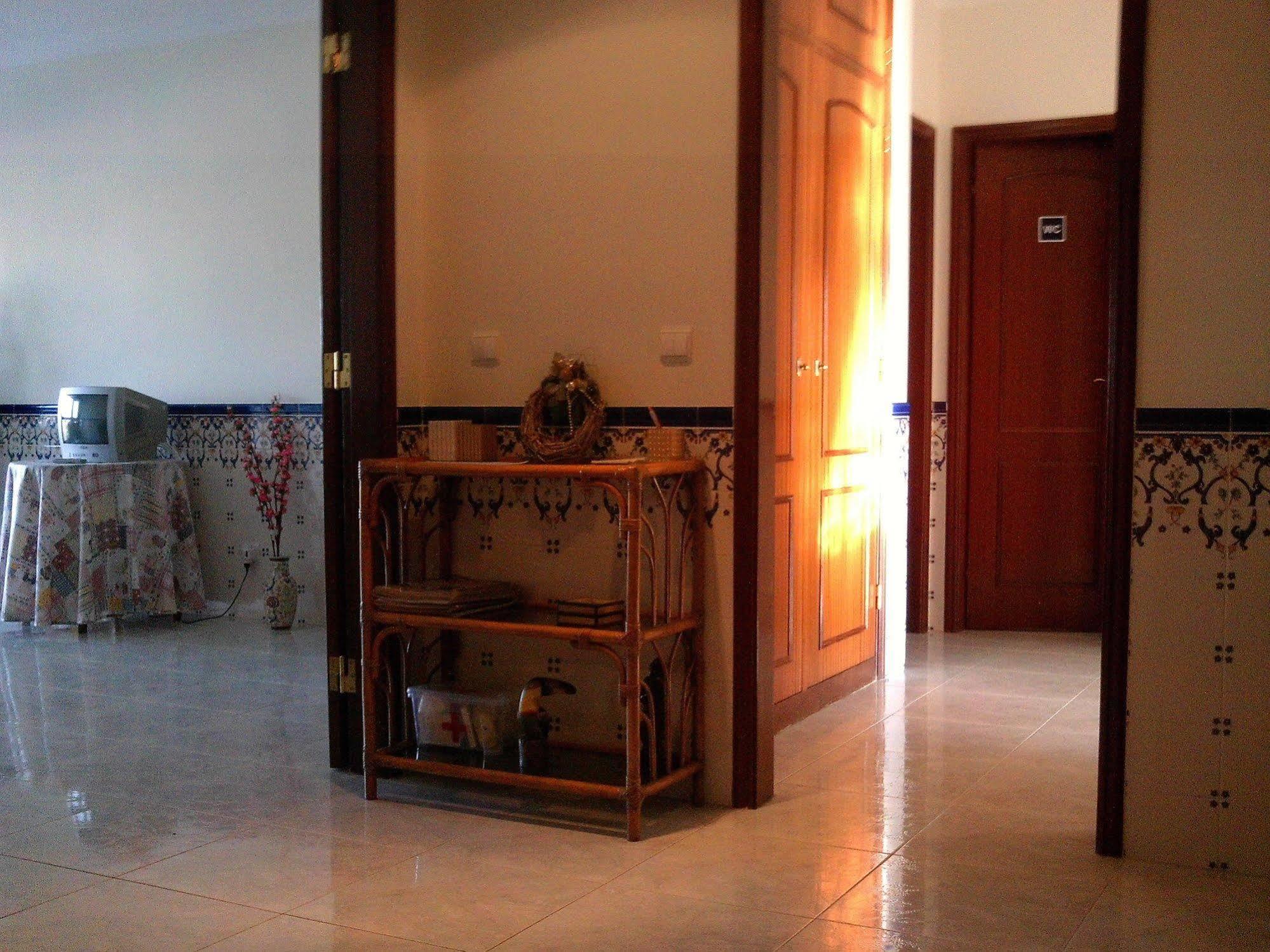 Homestay Marialva Park Seixal  Luaran gambar