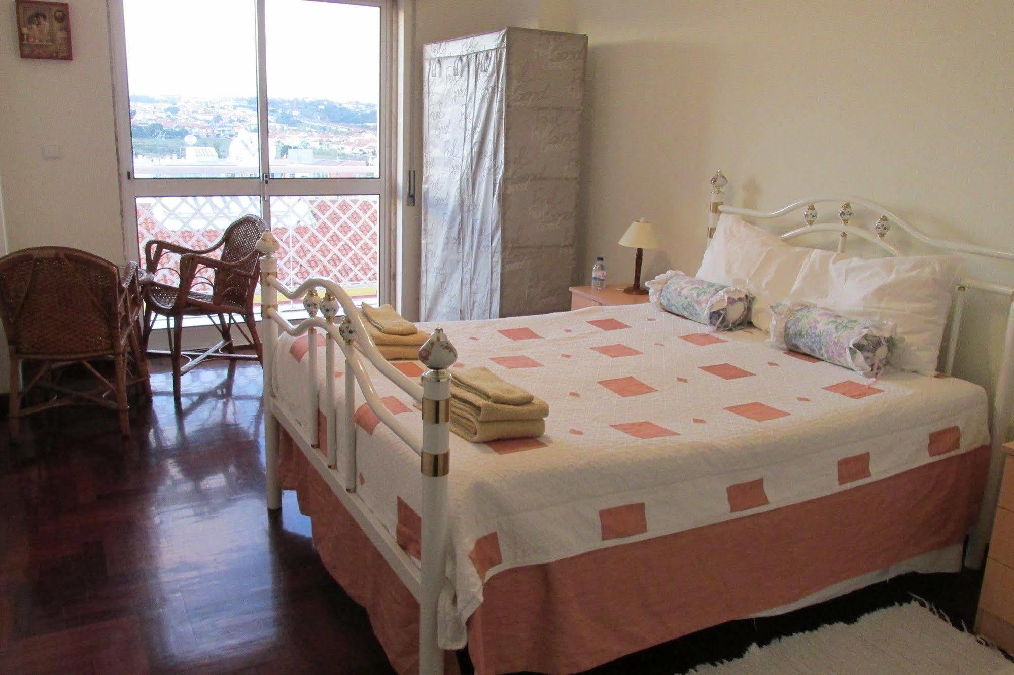 Homestay Marialva Park Seixal  Luaran gambar