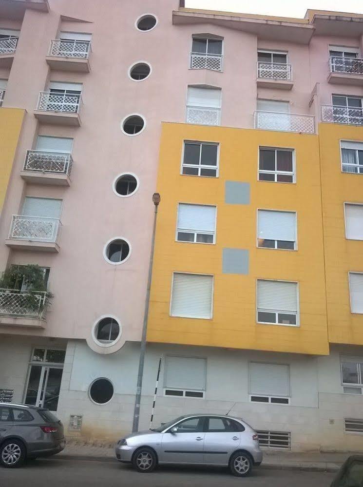 Homestay Marialva Park Seixal  Luaran gambar