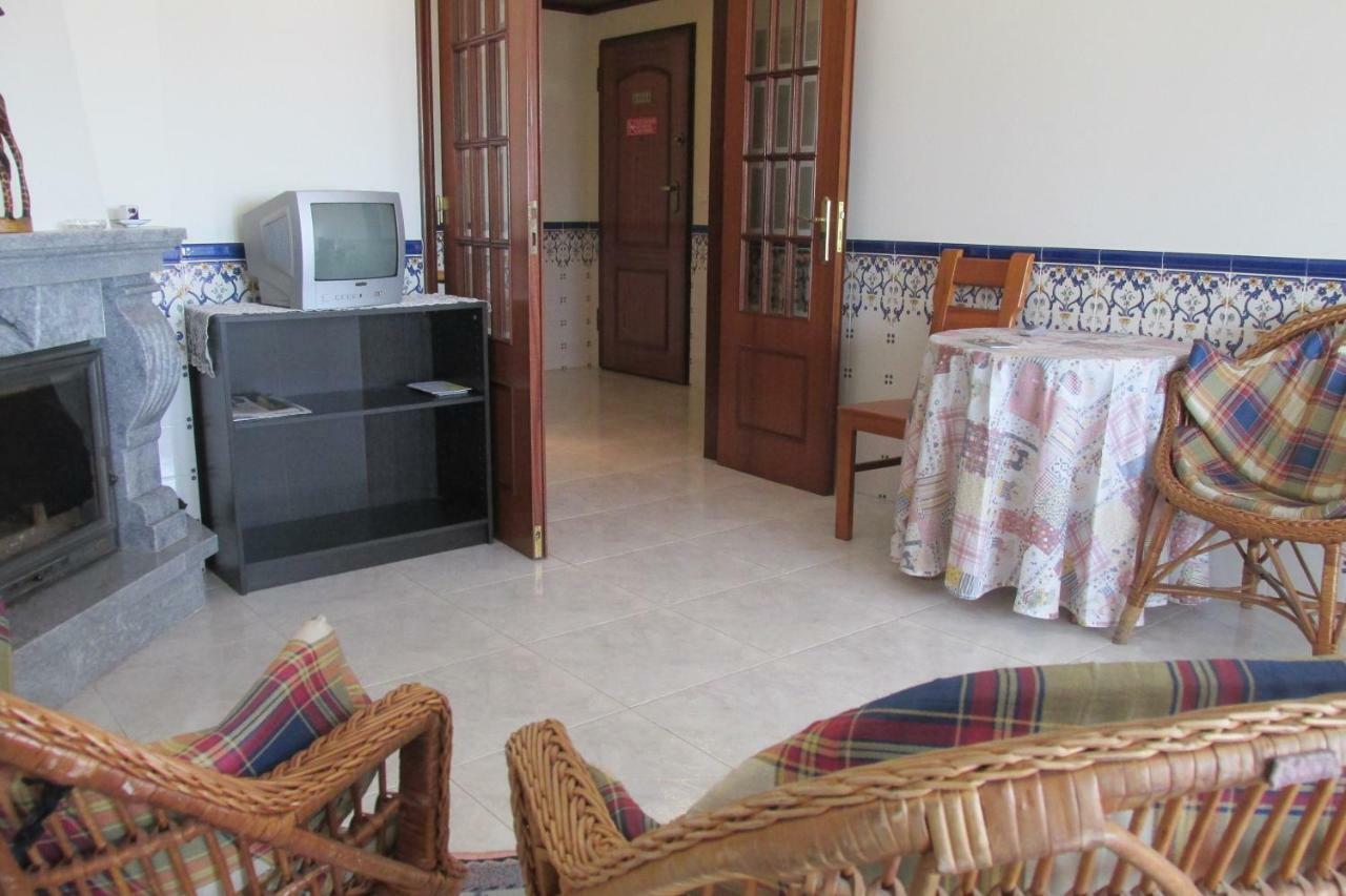 Homestay Marialva Park Seixal  Luaran gambar