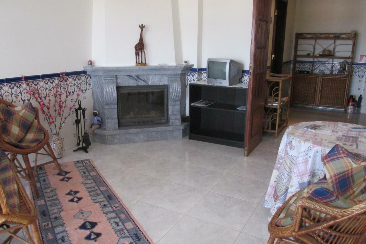 Homestay Marialva Park Seixal  Luaran gambar